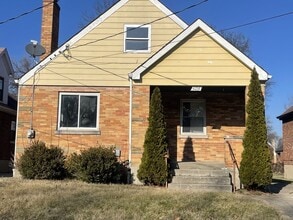 Building Photo - Charming 3-bedroom house