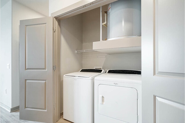 Apex Deluxe Plus - Laundry - unfurnished - Northside Apartments
