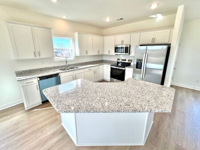 Building Photo - OPEN HOUSE! Now Leasing a Brand New 4BR/2.5 Bath- Oakland, TN