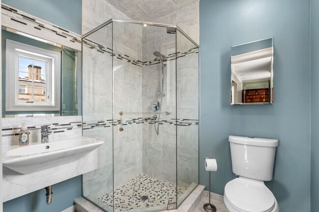 Building Photo - 5135 Ellsworth Ave