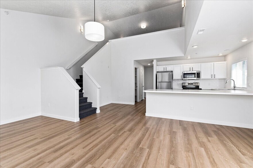 River Walk Apartments 1689 W Shoreline Dr Boise ID 83702 Apartment