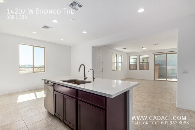 Building Photo - 14207 W Bronco Trl