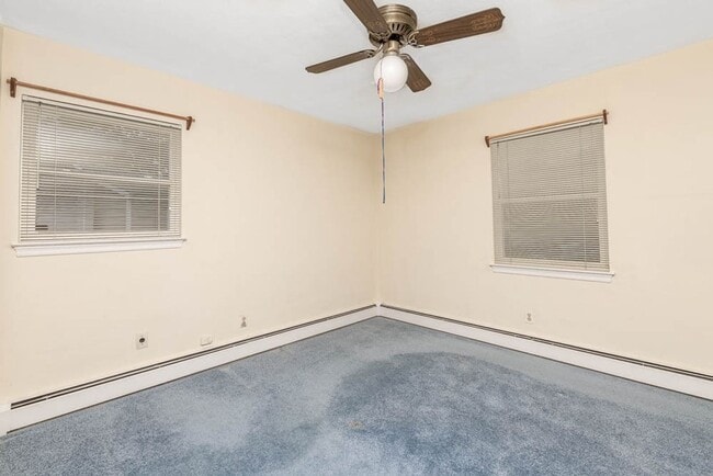 Building Photo - Cozy Brick Ranch in Norfolk