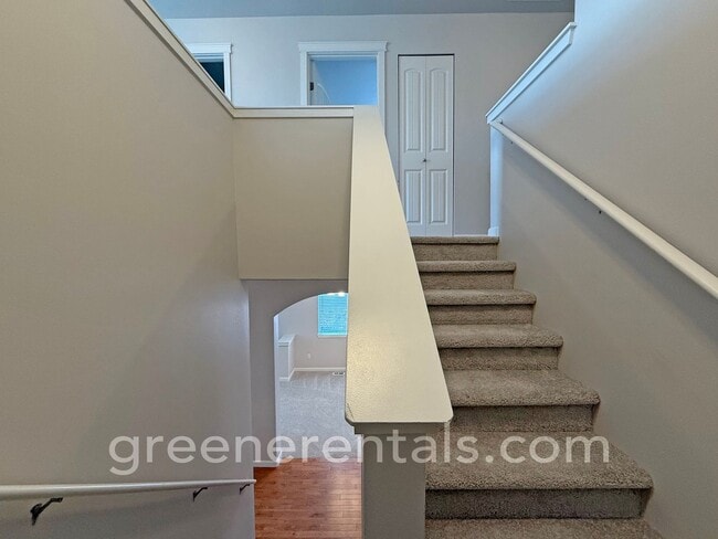 Building Photo - 4BR/2.5BA with Bonus Loft and Den in Lacey