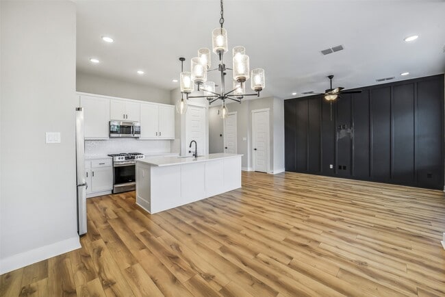 Building Photo - 10964 Swang Link Dr