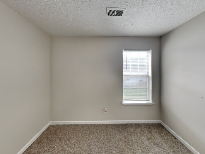 Building Photo - 1470 Isleworth Cir
