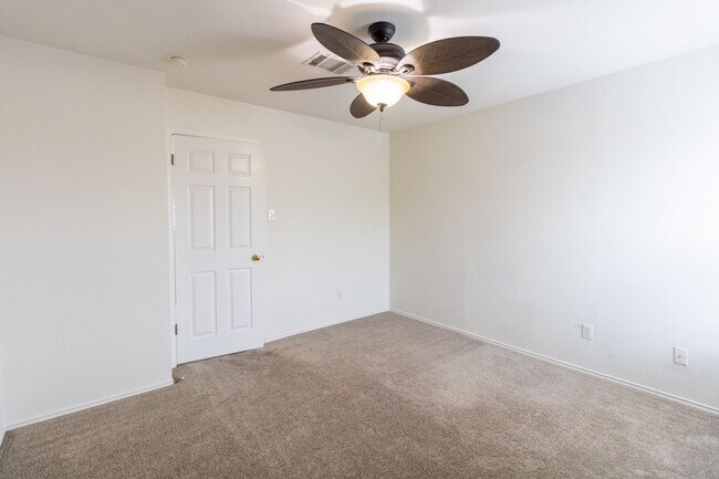 Building Photo - Gorgeous 4 bedroom, 3 bathrooms home in Pflugerville!!!