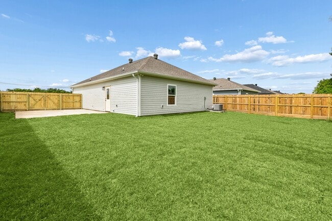 Building Photo - 212 Cathedral Dr