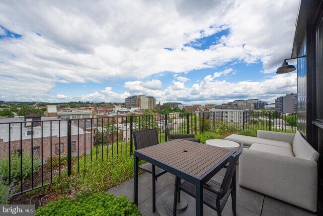 Building Photo - 57 N St NW