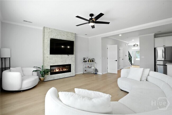 Building Photo - 25 Ashmont St