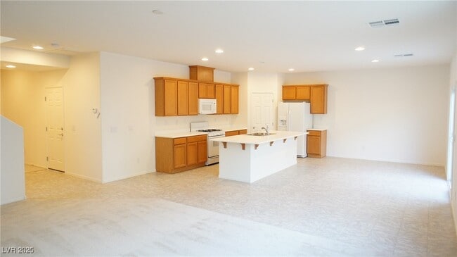 Building Photo - 10720 Elfstrom Ave