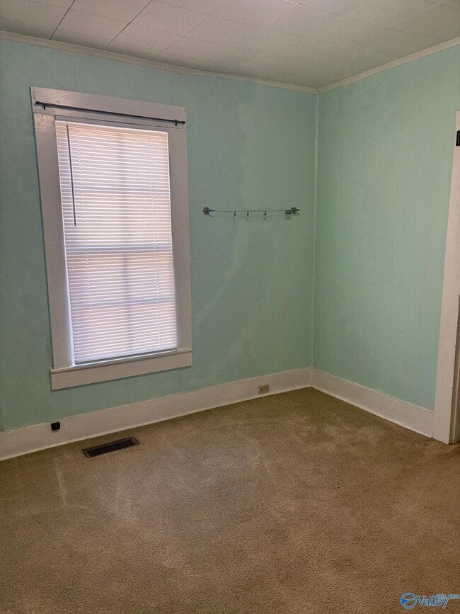 Building Photo - 309 Shaw St