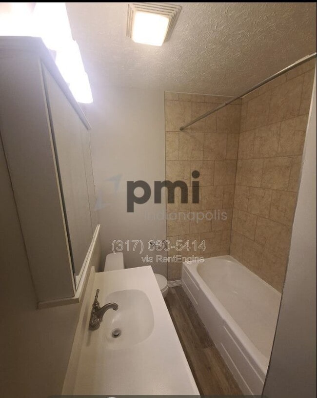 Building Photo - 4920 E 34th St