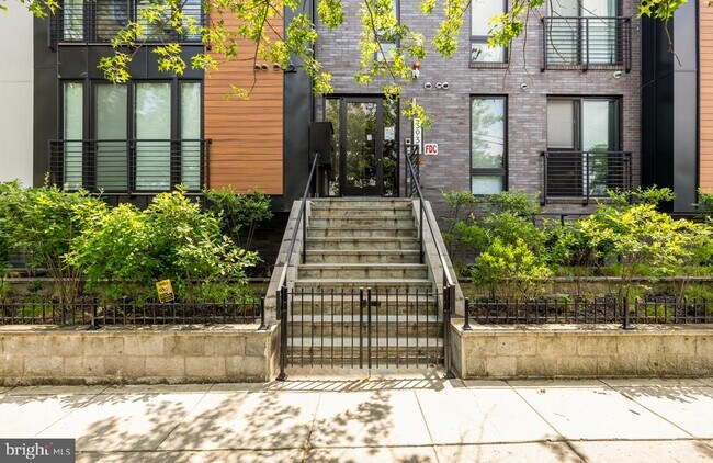 Building Photo - 3933 14th St NW