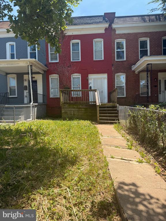 Building Photo - 2859 W Garrison Ave