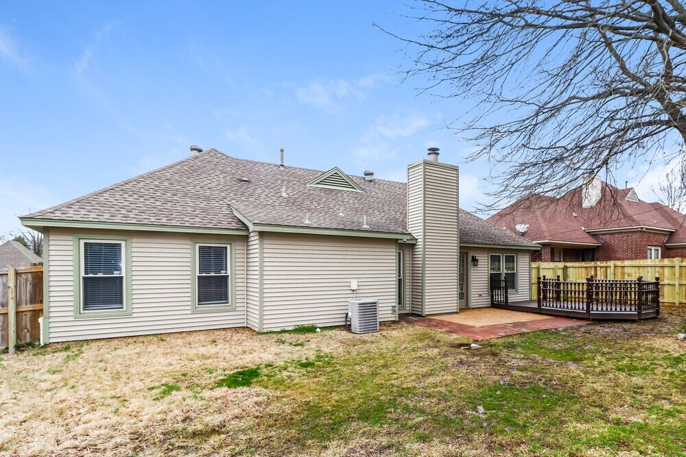 Building Photo - 7309 Schilling Cove E