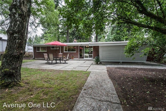 Building Photo - 4 br, 2 bath House - 14403 SE 40th Street