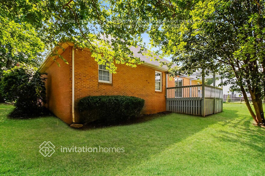 Building Photo - 123 Mooreland Rd