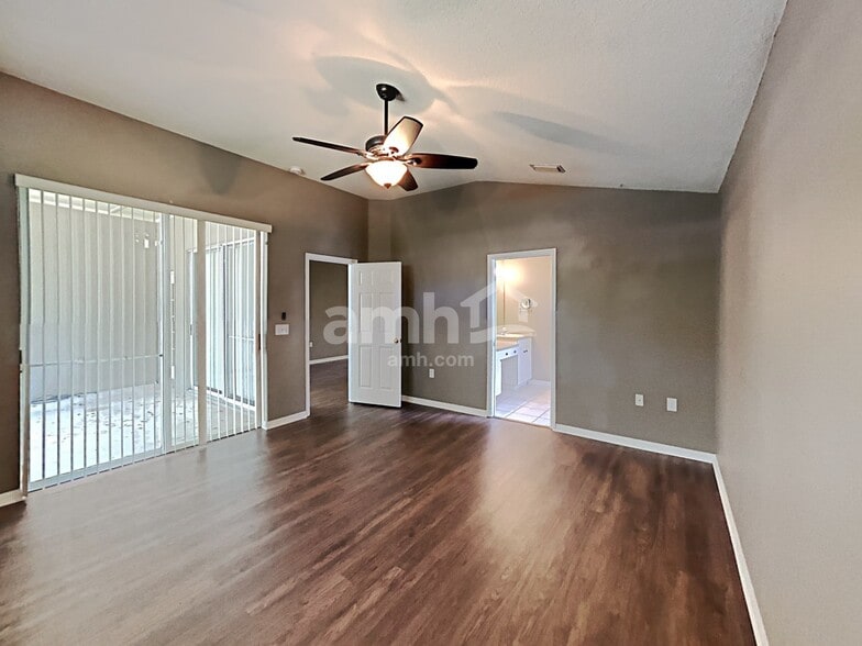 Building Photo - 22611 Roderick Dr