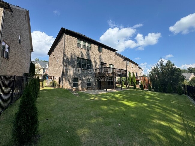 Building Photo - 3578 Strath Dr