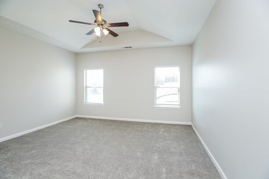 Building Photo - 102 Enclave Dr