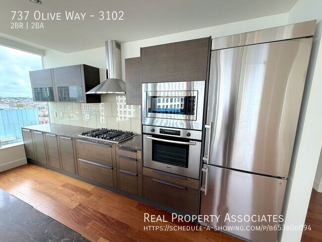 Building Photo - 737 Olive Wy
