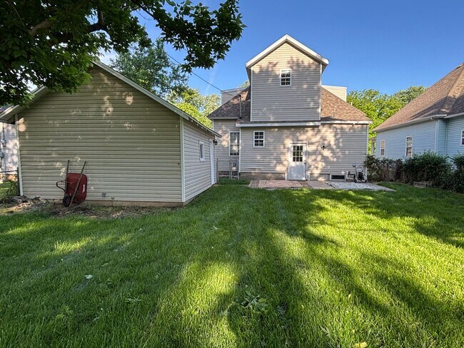 Building Photo - Gorgeous 3 Bed 2 Bath Home Available NOW!!!