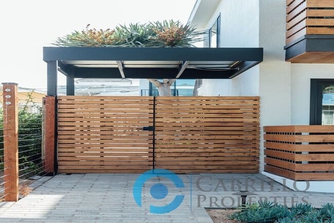 Building Photo - 3837 First Ave.