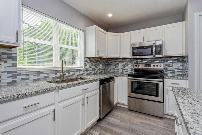 Building Photo - 2909 Summer Winds Cir