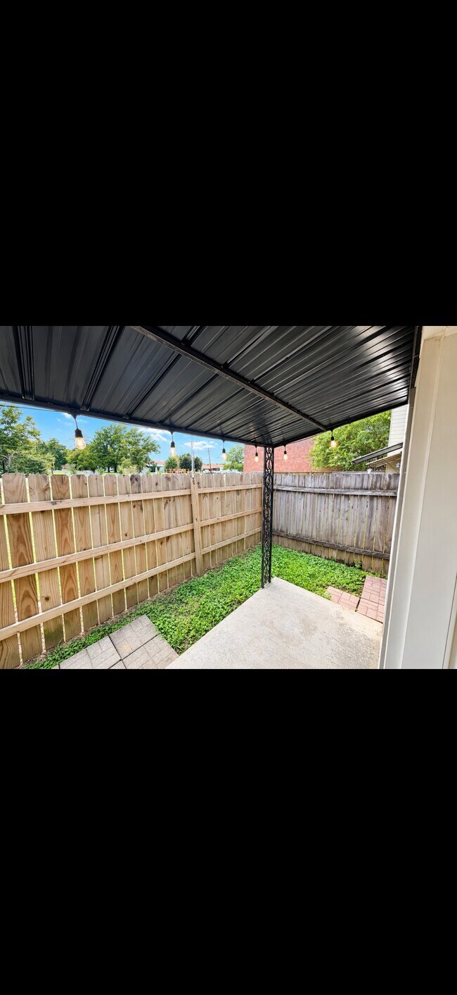 Building Photo - 20334 De Chene Dr