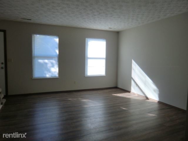 Building Photo - 1104 Roosevelt Ave