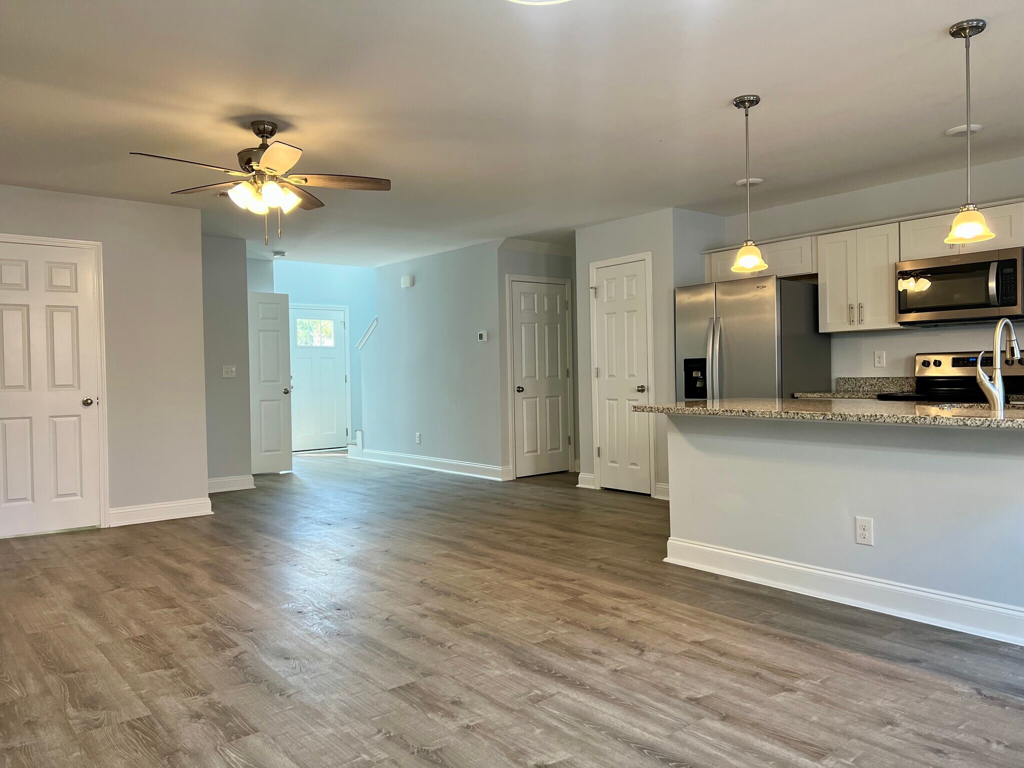 Building Photo - 609 37th Ave N