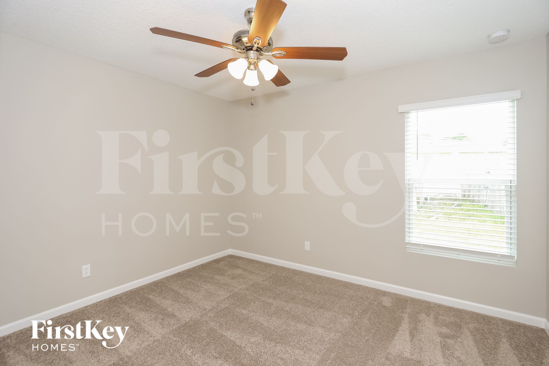 Building Photo - 843 SW Andrew Rd