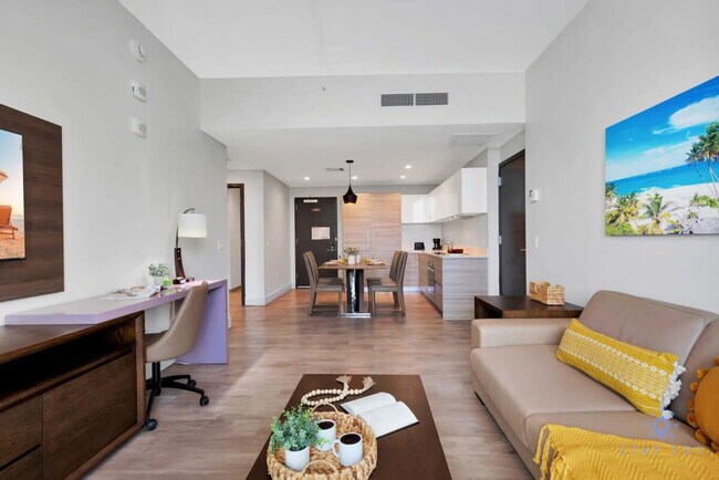 Building Photo - 777 N Ocean Dr