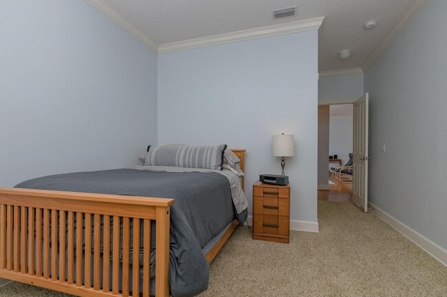 Building Photo - 313 S Forest Dune Dr