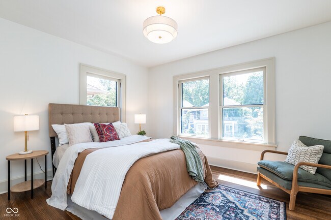 Building Photo - 322 E 37th St