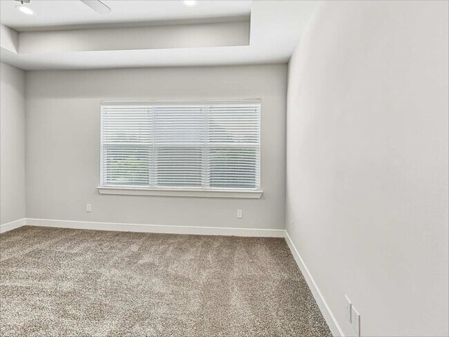 Building Photo - 10534 Executive Lake Dr