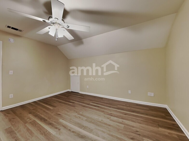 Building Photo - 2023 Jerimouth Dr