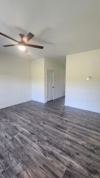 Building Photo - 929 Olympic Ct