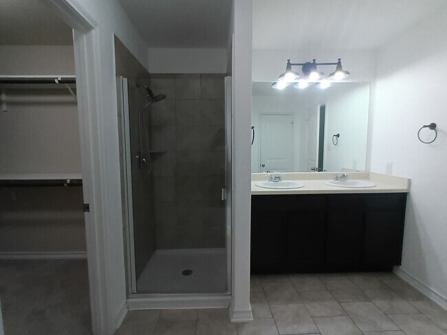 Building Photo - Spacious 4-Bedroom Home with Washer & Dryer Included in Riposa Vita Community!