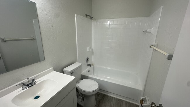 Building Photo - 821 Turtle Mound Dr