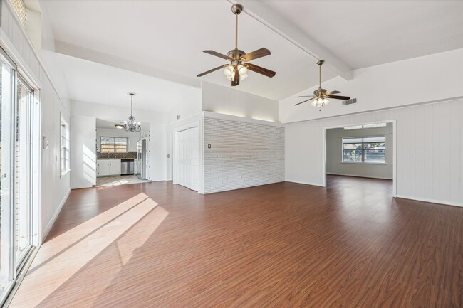 Building Photo - 3310 Longfield Cir