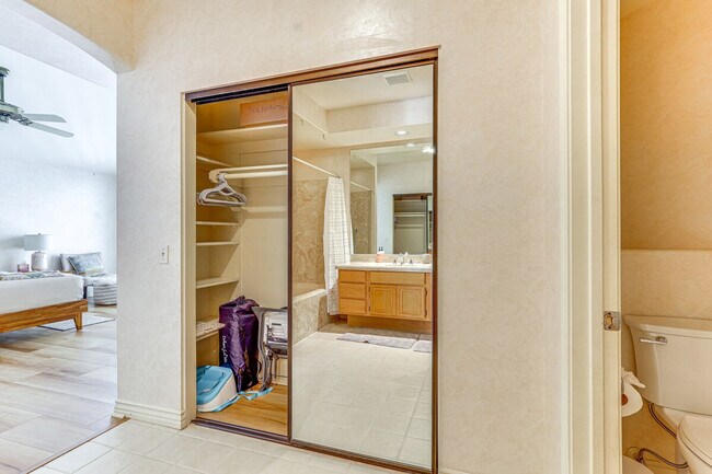 Building Photo - 29695 Circle R Greens Dr