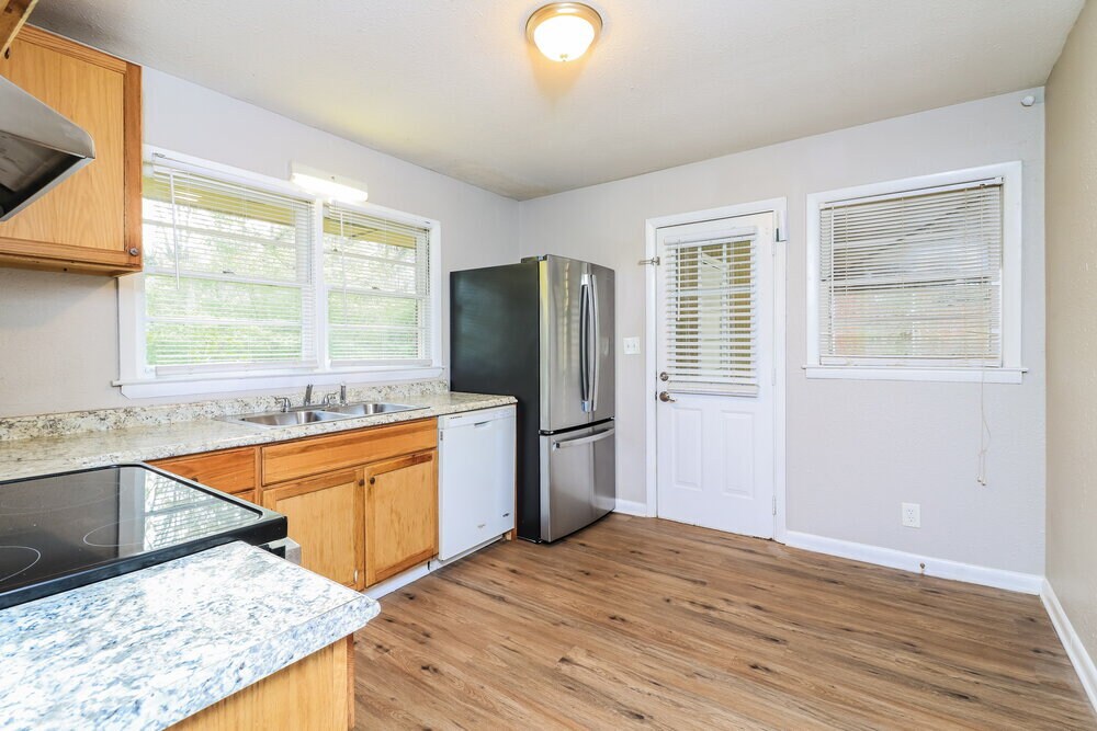 Building Photo - 2937 Thompson Cir