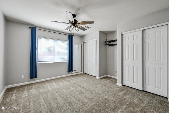 Building Photo - 12021 W Columbine Dr