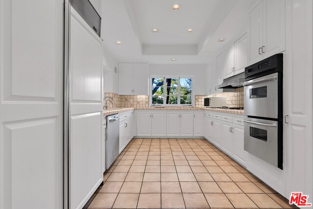 Building Photo - 711 N Linden Dr