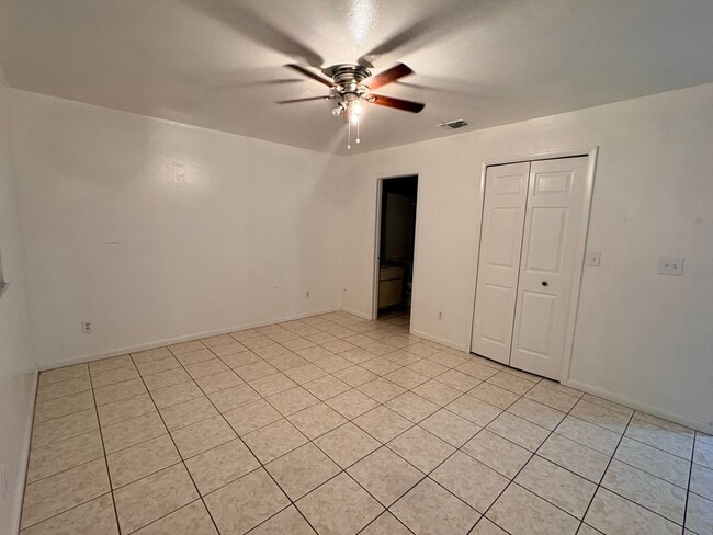 Building Photo - 729 SW 39th St