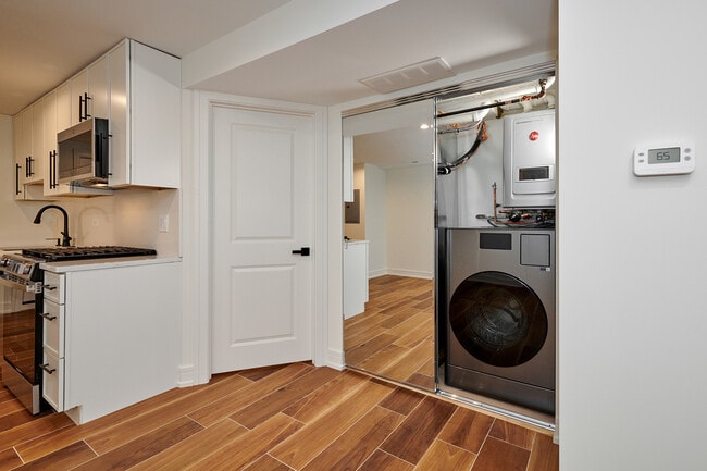 Building Photo - 5200 N Winthrop Ave