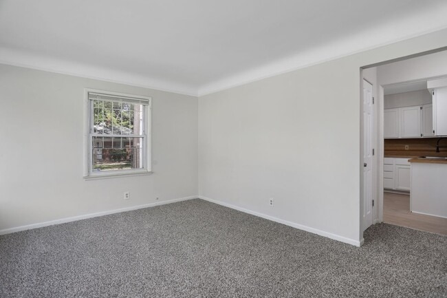 Building Photo - 12734 Riverview St