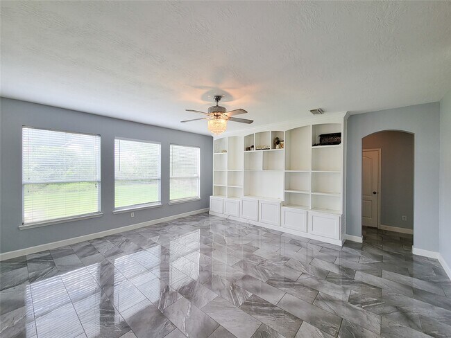 Building Photo - 7506 Boxwood Ridge Ln